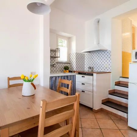 Cherry Tree House 렉코